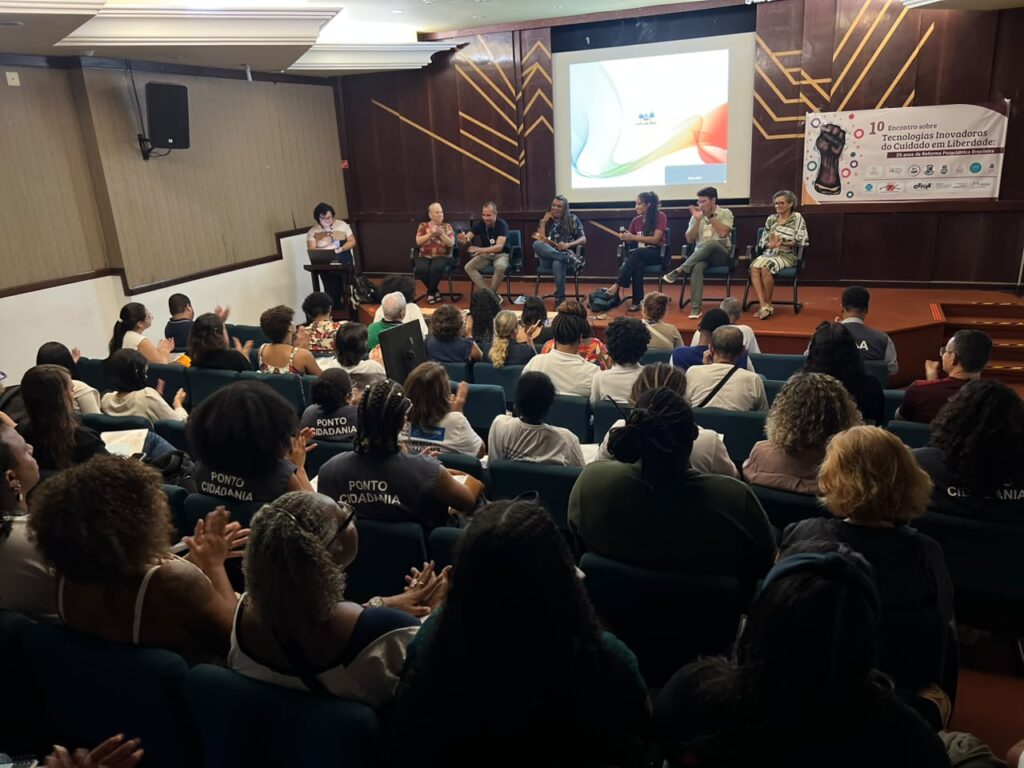 Projeto Girassóis de Rua fortalece rede de atenção psicossocial em debate sobre cuidado em liberdade