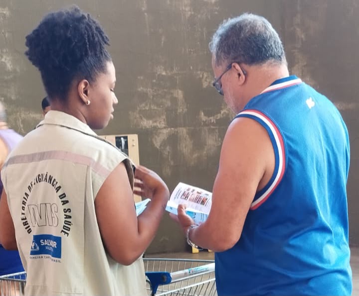 Do mercado à mesa: Vigilância Sanitária orienta população de Salvador sobre segurança dos alimentos